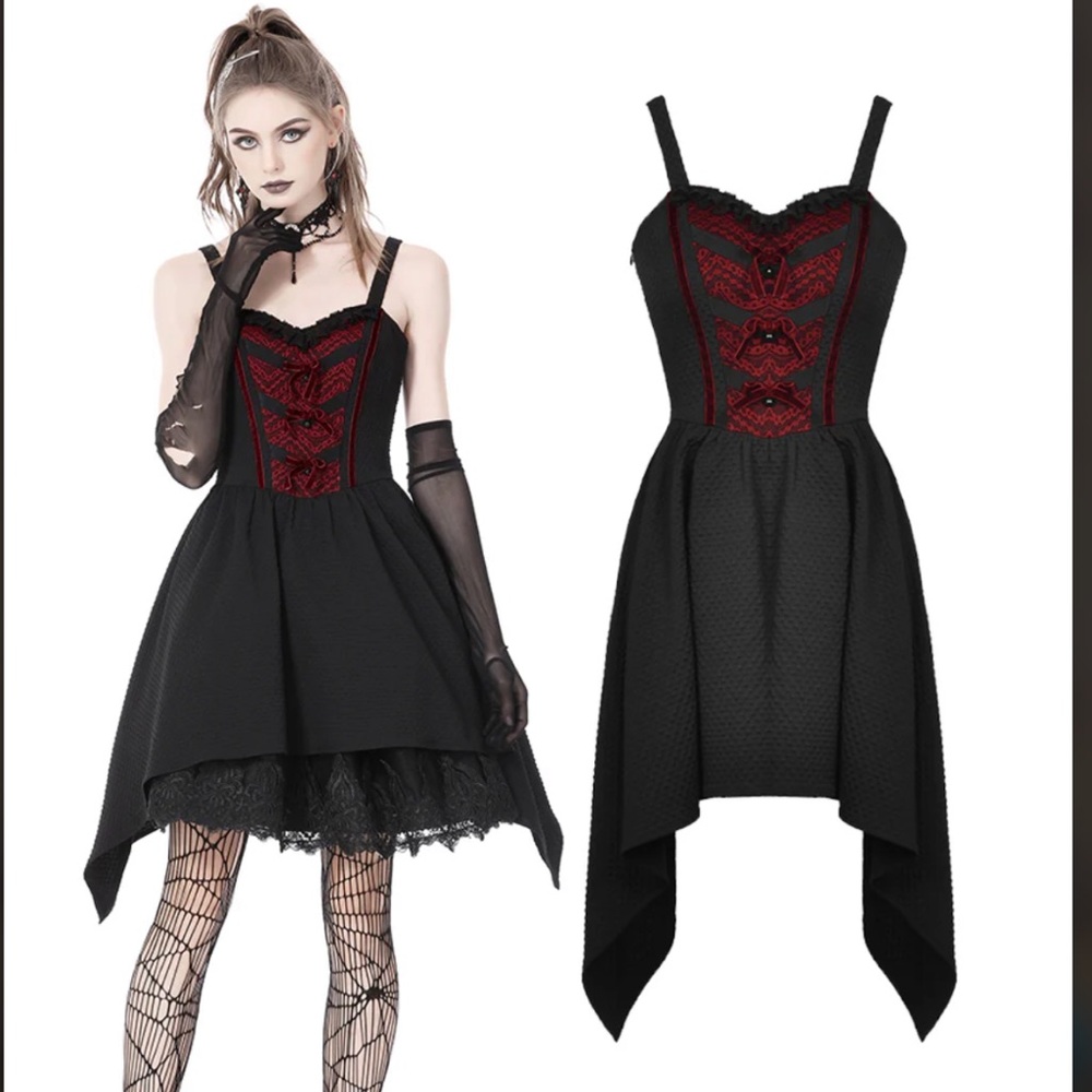 Dark in Love size M, would be a US size small.
